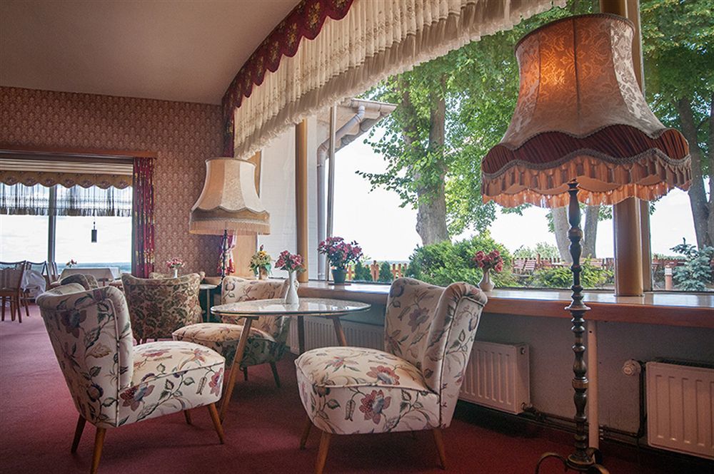 Hotel Bellevue เลาเอนบวร์ก ภายนอก รูปภาพ