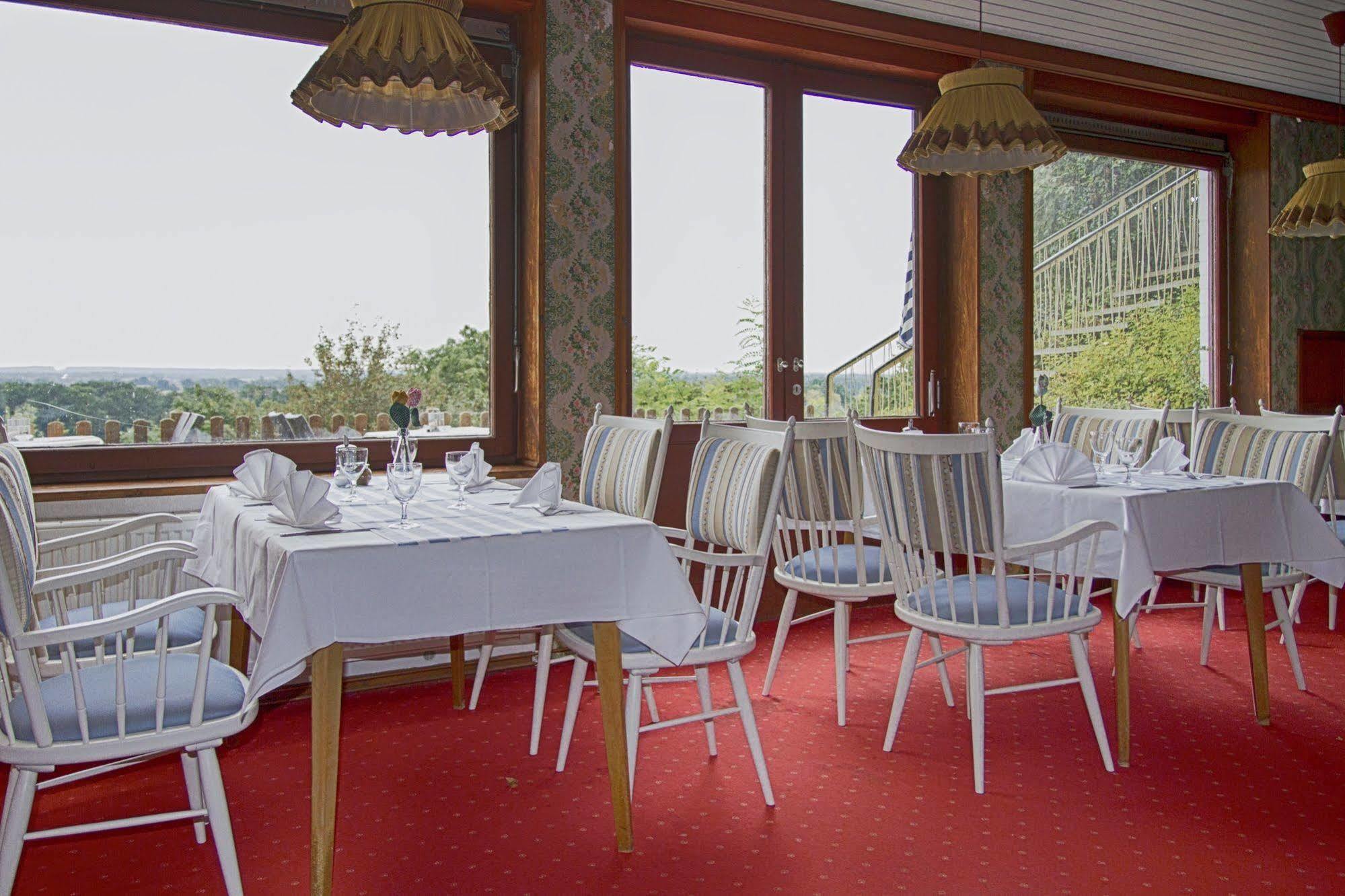 Hotel Bellevue เลาเอนบวร์ก ภายนอก รูปภาพ